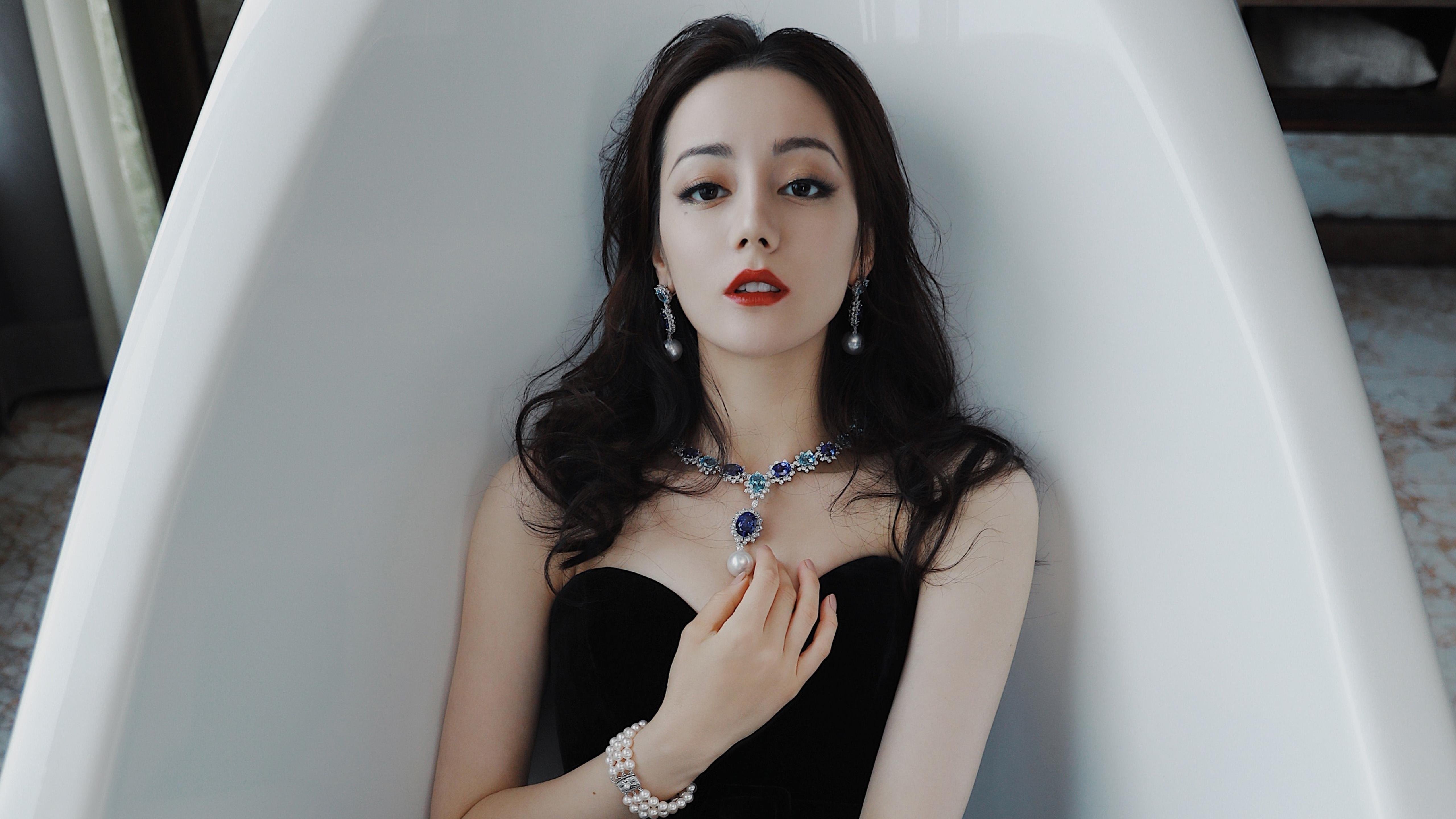 美国队在巴黎奥运会比赛中多次利用边路进攻，奥运会美国地区队